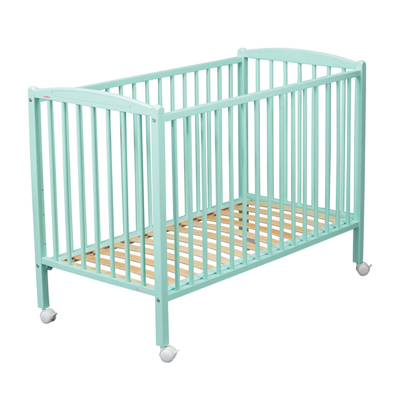lit de bébé à barreaux