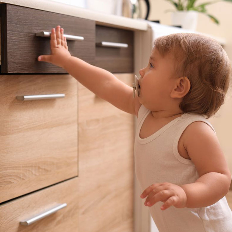 sécurité maison pour bébé